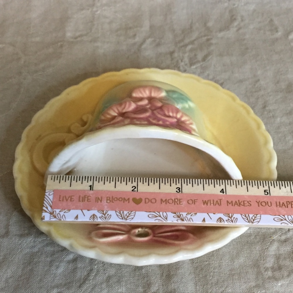 Vintage Hull Pottery USA Sunglow Tea Cup Wall Pocket - Picture 13 of 14
